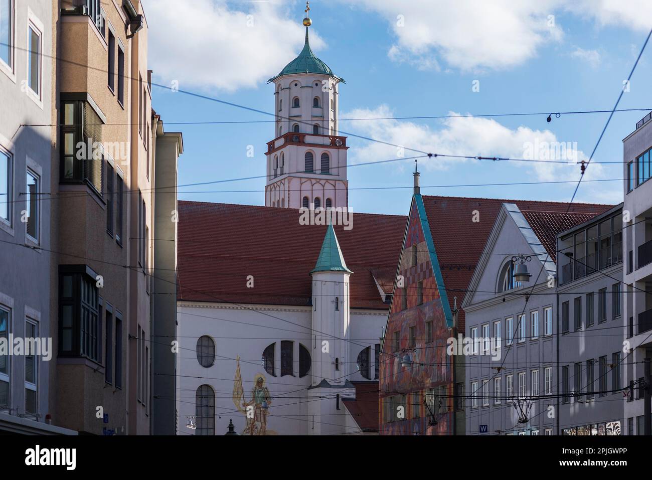 Timpano e torre della chiesa di Moritz, Augusta, Baviera, Germania, Europa Foto Stock