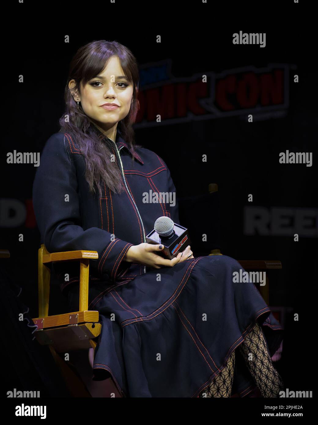 Netflix's Mercoledì alle NYCC2022 Foto Stock