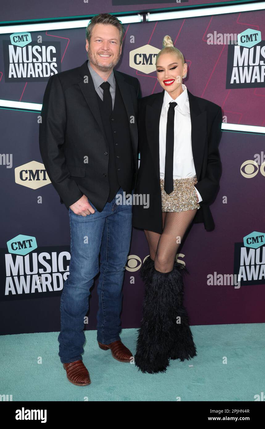 Blake Shelton e Gwen Stefani in arrivo ai CMT Music Awards 2023 che si terranno presso il Moody Center il 2 aprile 2023, ad Austin, Texas. © Curtis Hilbun / AFF-USA.COM Foto Stock