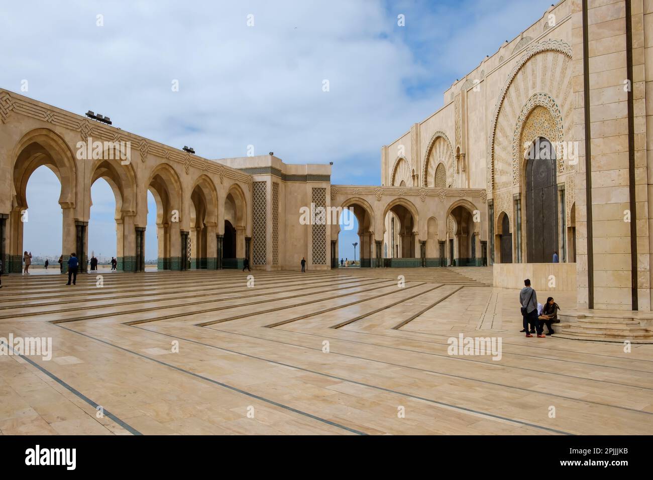 Casablanca, Marocco - 2 marzo 2020 : Vista della maestosa moschea Hassan 2 a Casablanca Marocco Foto Stock
