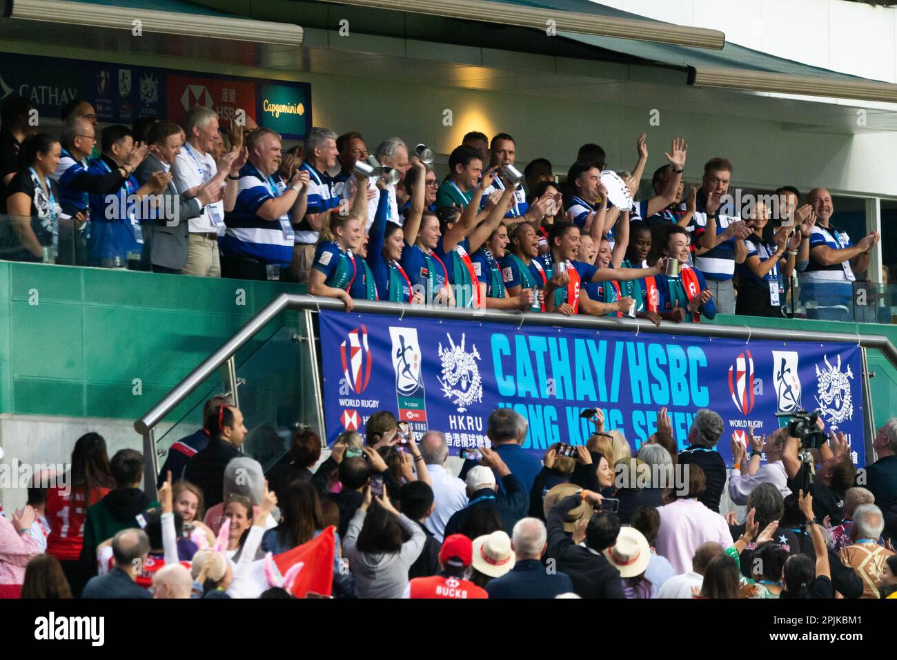 Hong Kong, Cina. 02nd Apr, 2023. Team France Womens team ha partecipato alla cerimonia di premiazione e ha vinto la partita di play-off al 5th° posto su Cathay Pacific/HSBC Hong Kong Sevens 2023. (Foto di ben Lau/SOPA Images/Sipa USA) Credit: Sipa USA/Alamy Live News Foto Stock