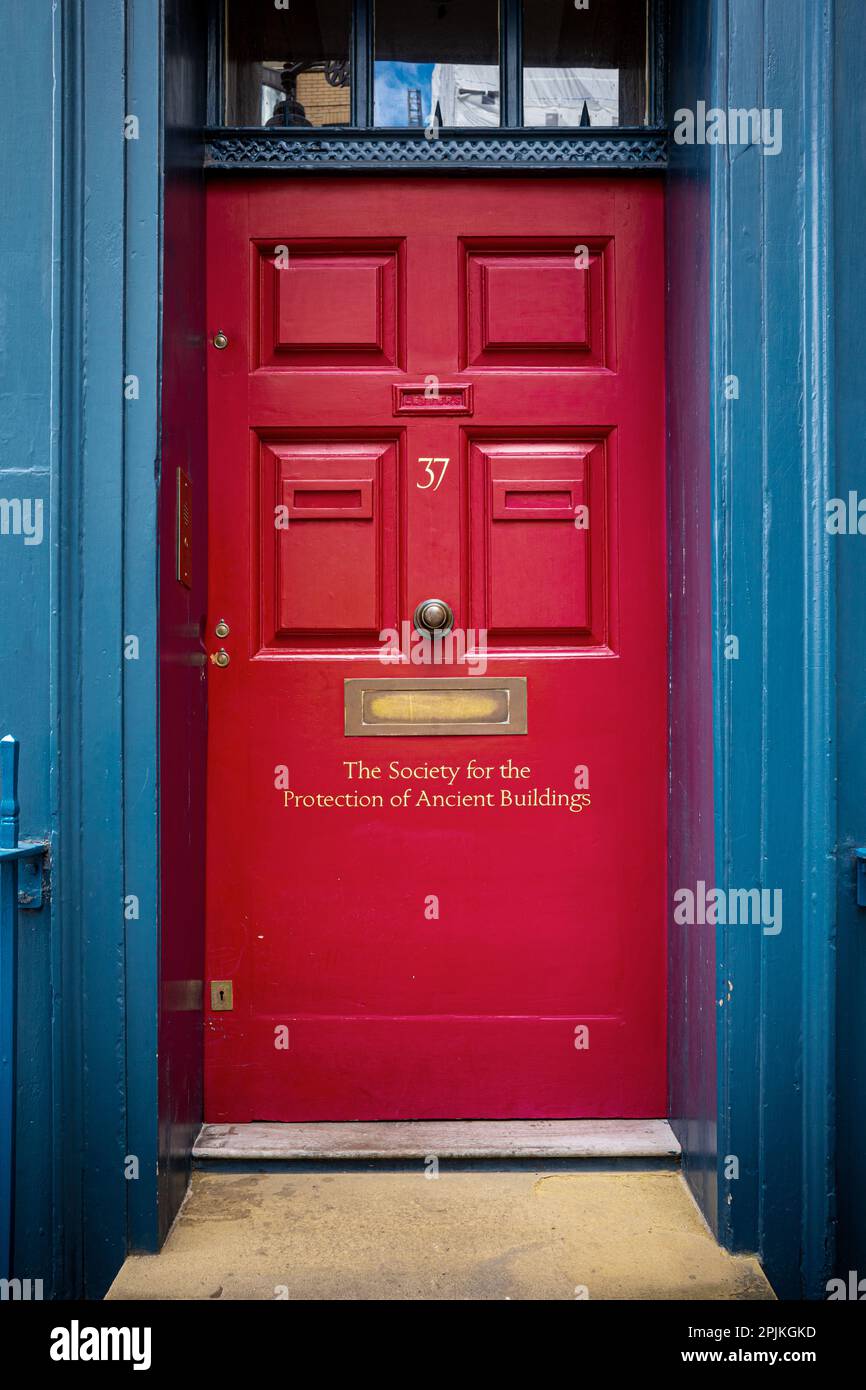 La Società per la protezione degli edifici antichi o SPAB a 37 Spital Square, Spitalfields, Londra. Fondata da William Morris & Philip Webb nel 1877 Foto Stock