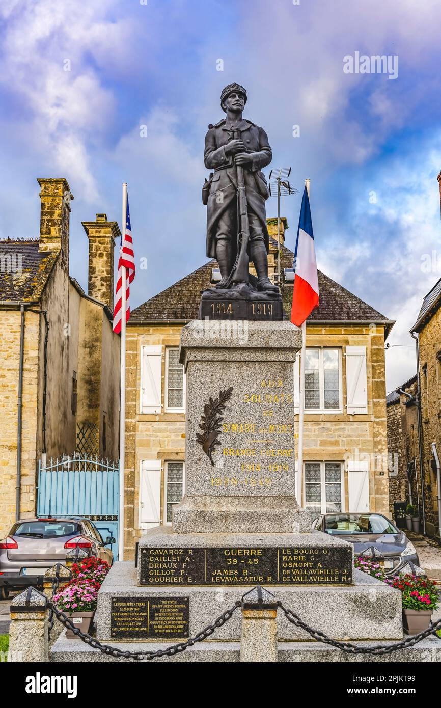 Monumento della Guerra Mondiale 1, Sainte-Marie-du-Mont, Normandia, Francia. Foto Stock