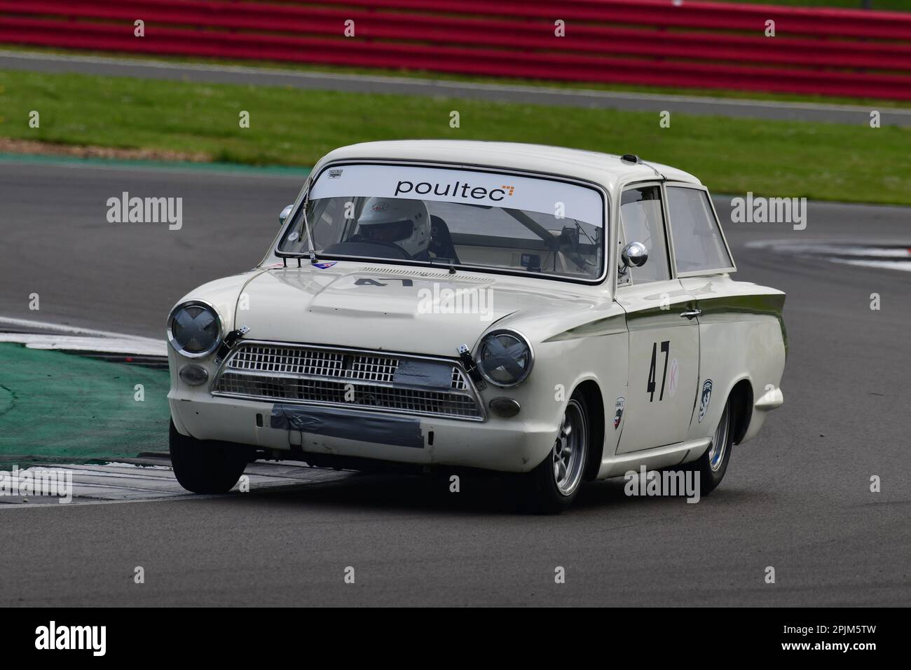 Nigel Cox, Ford Lotus Cortina, HSCC Historic Road Sports con Historic Touring Cars ed Ecurie Classic, tre classificazioni combinate in una ra Foto Stock