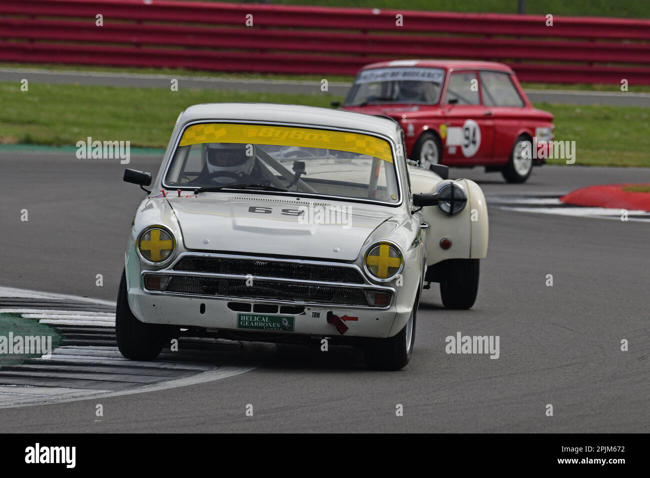 Bob Bullen, Ford Lotus Cortina, HSCC Historic Road Sports con Historic Touring Cars ed Ecurie Classic, tre classificazioni combinate in una r Foto Stock