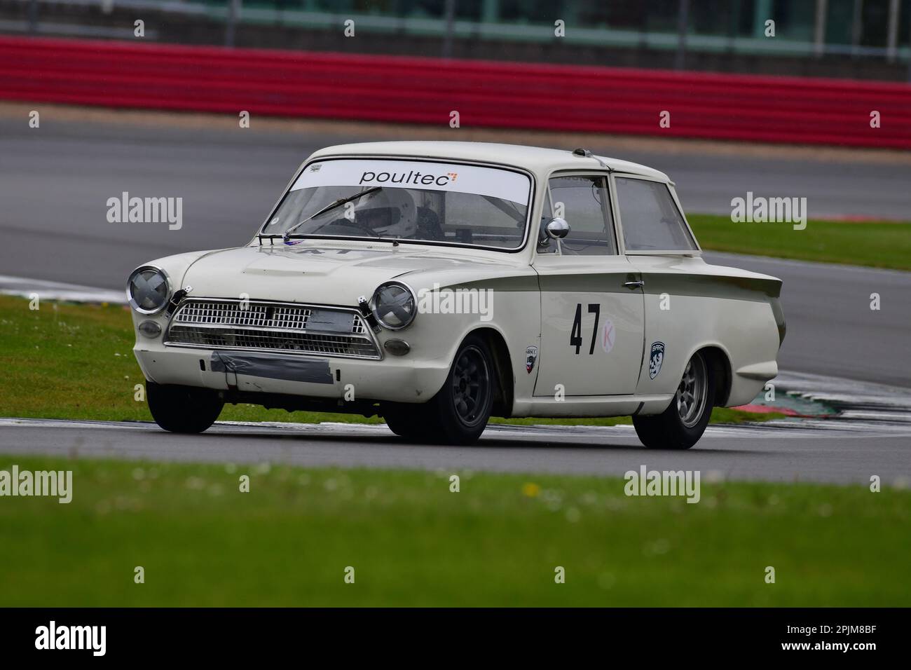 Nigel Cox, Ford Lotus Cortina, HSCC Historic Road Sports con Historic Touring Cars ed Ecurie Classic, tre classificazioni combinate in una ra Foto Stock