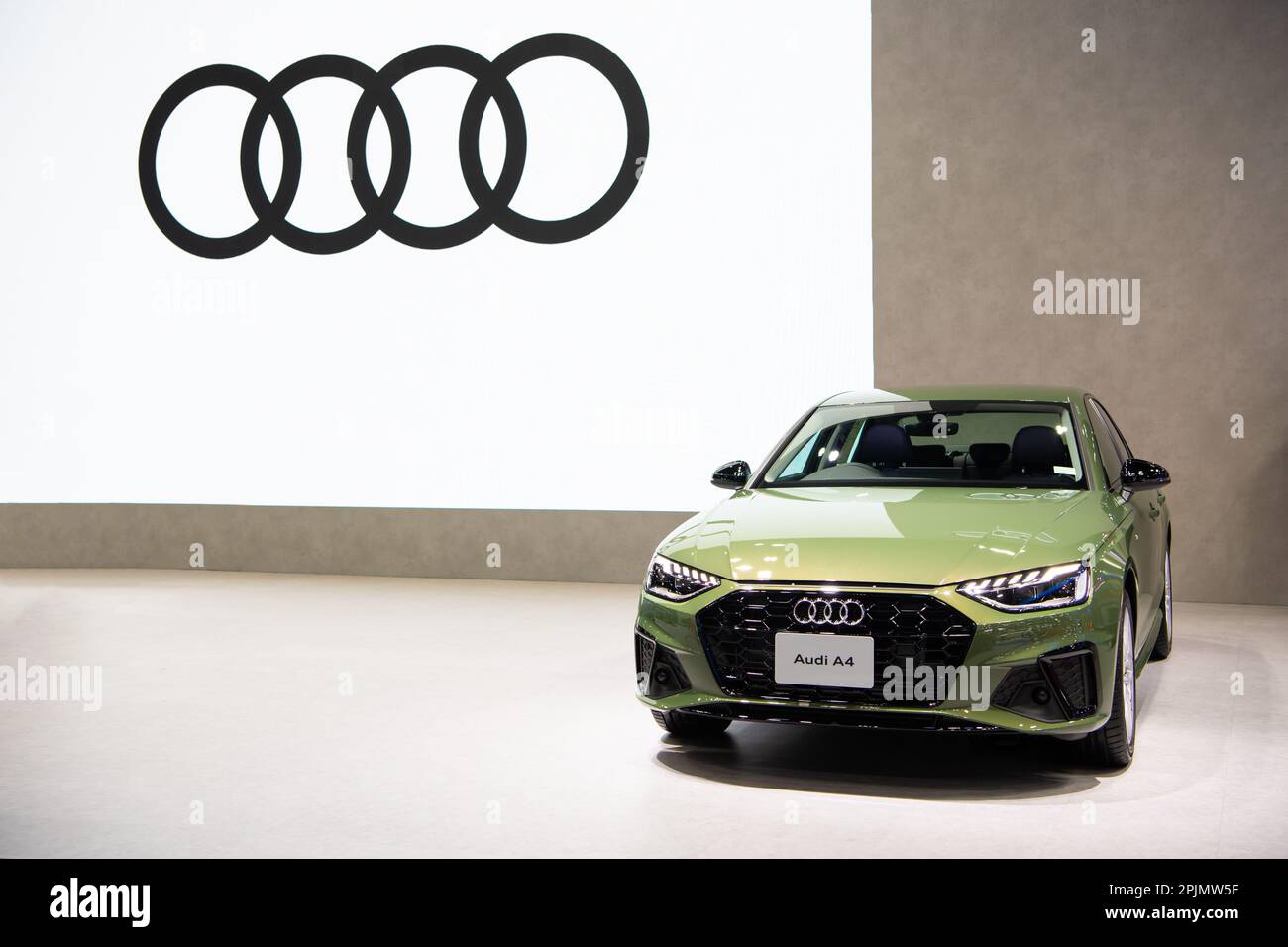 Audi A4 Avant 45 TFSI quattro S line Icon Black in mostra al Salone Internazionale dell'Auto di Bangkok 2023 il 21 marzo 2023 a Nonthaburi, Thailandia. Foto Stock