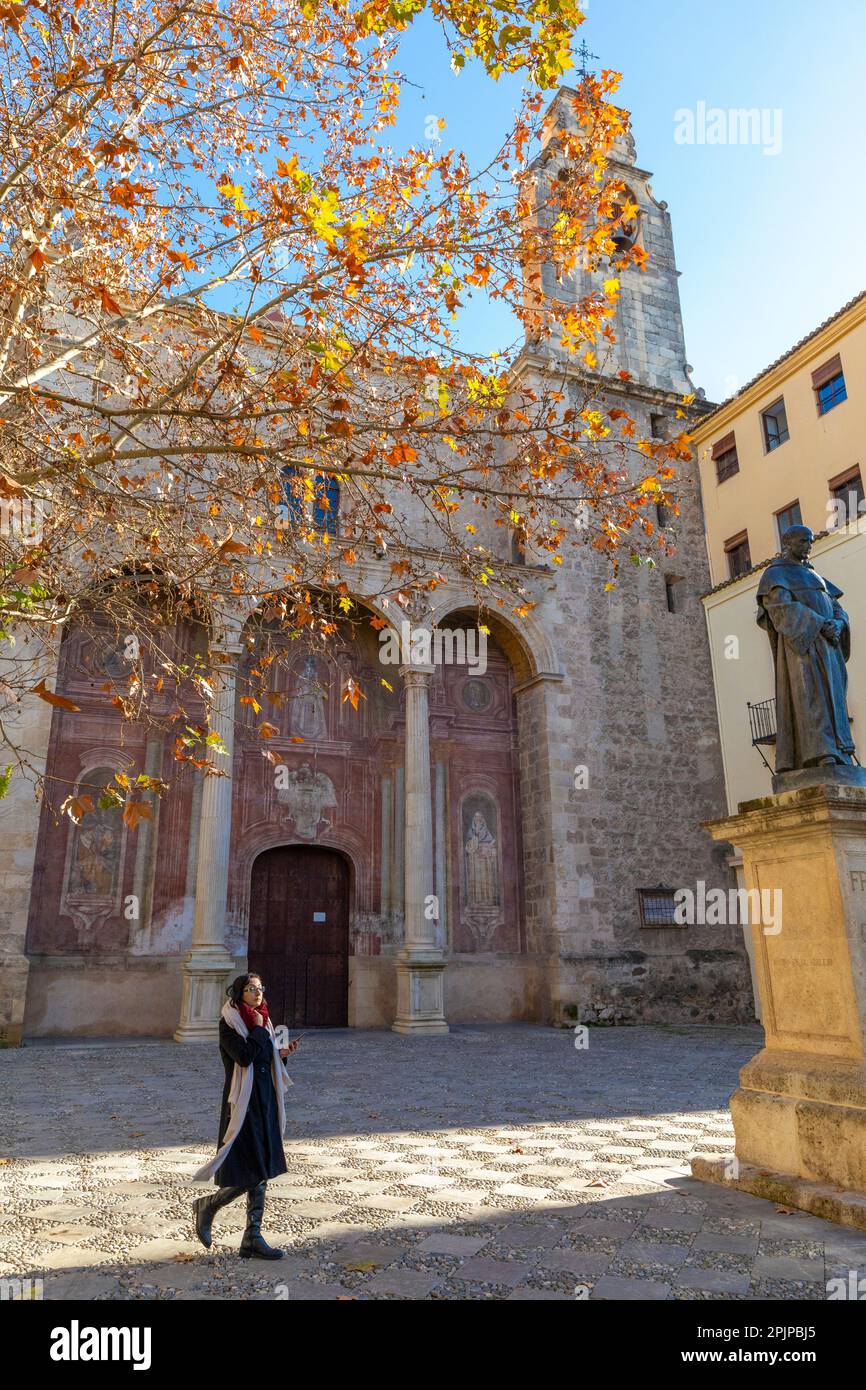 Statua di Fray Luis de Granada al di fuori della Chiesa di Santo Domingo, Granada, Andalusia, Spagna, Europa sud-occidentale Foto Stock
