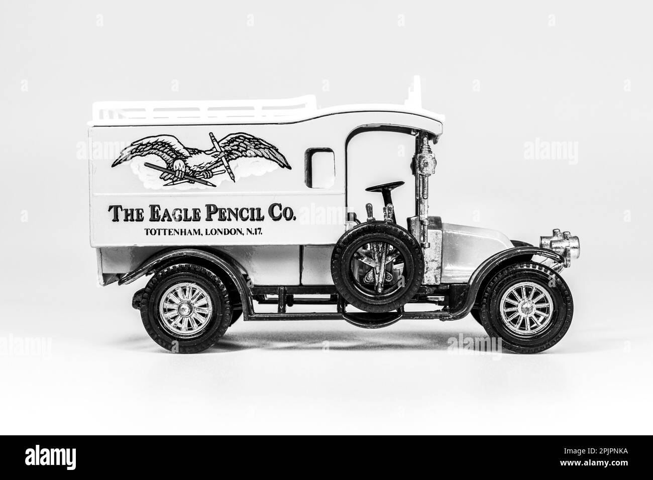 Matchbox i modelli del passato Y-25 tipo Renault AG Van 1910 - L'Aquila matite Co. - Vista laterale Foto Stock