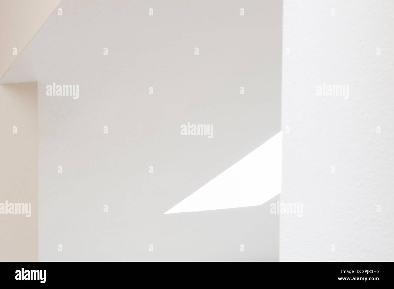 Interior design con immagini di forme semplici patterns, pareti e angoli,soffitti e luce. Foto Stock