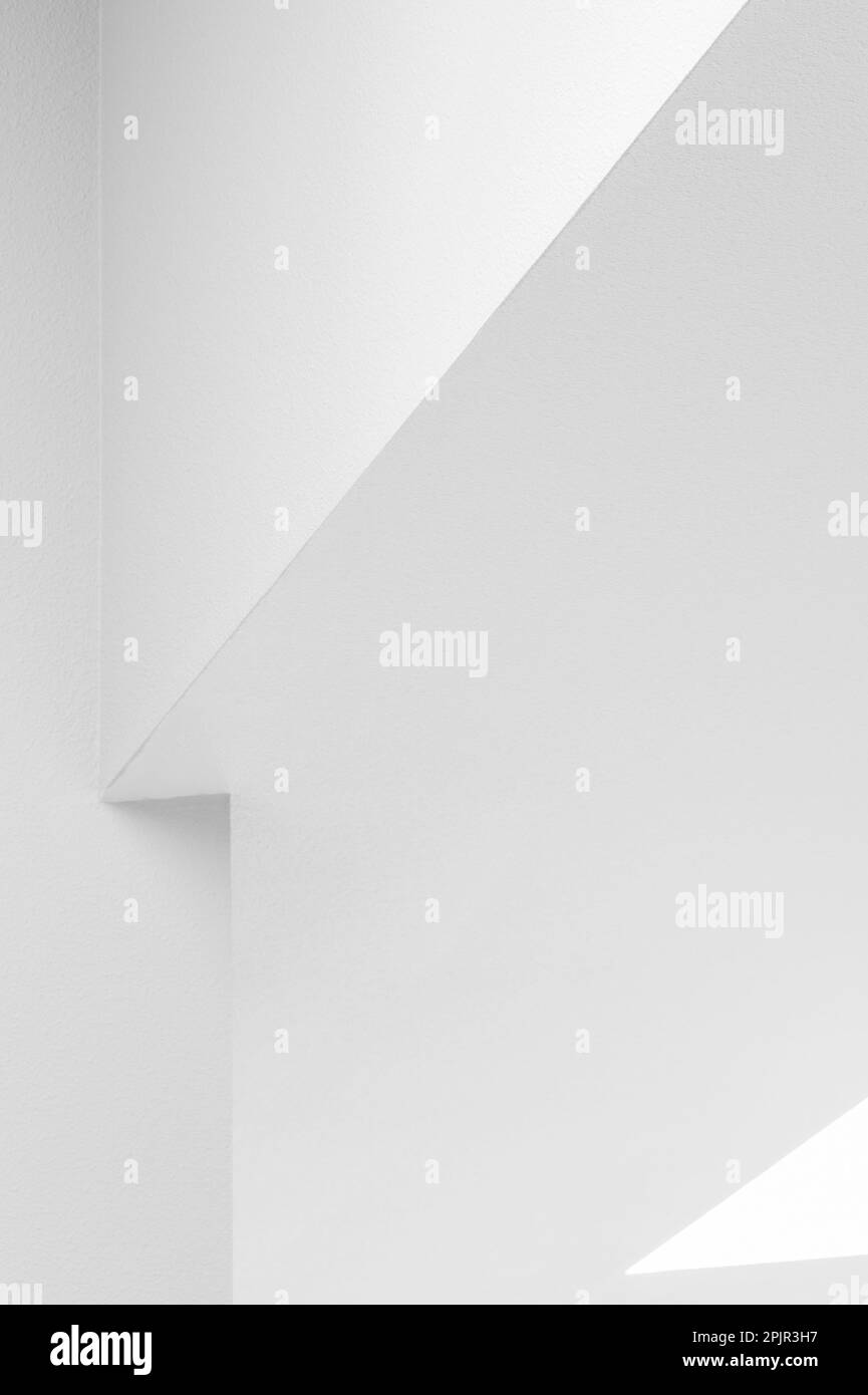 Interior design con immagini di forme semplici patterns, pareti e angoli,soffitti e luce. Foto Stock