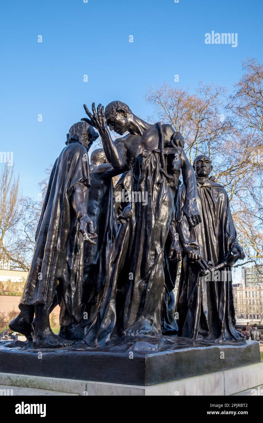 I Borghesi di Calais statua nella torre di Victoria Gardens Foto Stock