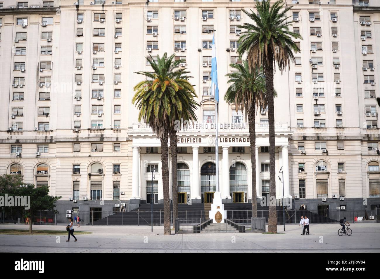 14 marzo 2023, Buenos Aires, Argentina: Edificio Libertador, sede del Ministero della Difesa argentino. Foto Stock