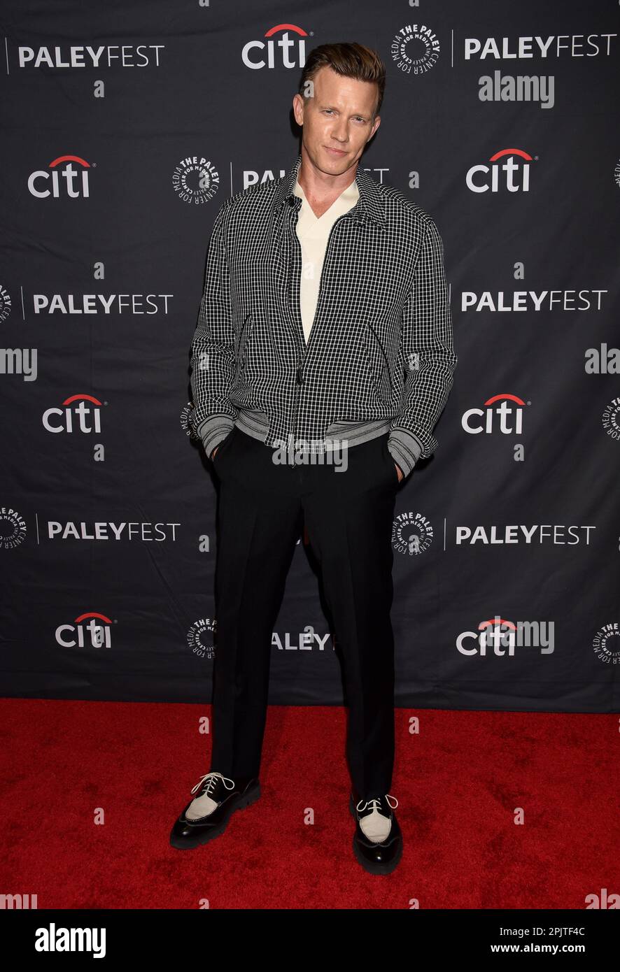 Hollywood, California, il 3 aprile 2023. Warren Kole arrivo a PaleyFest 2023: “Yellowjacks” tenuto presso il Dolby Theatre di Hollywood, CA il 3 aprile 2023. © Janet Gough / AFF-USA.COM Foto Stock