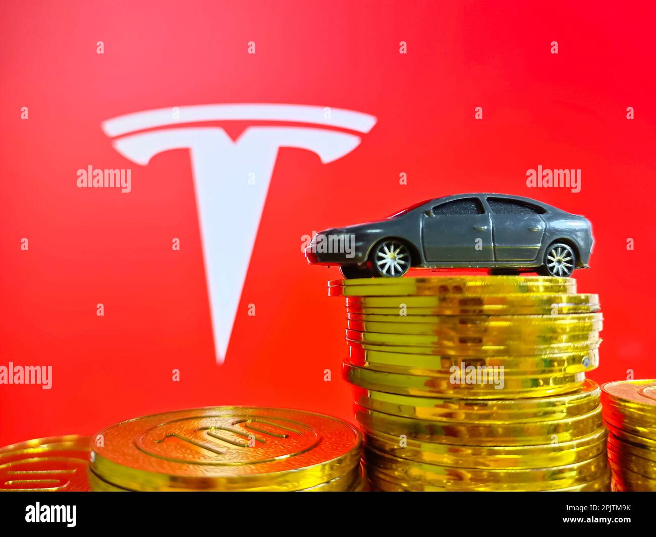 SUQIAN, CINA - 4 APRILE 2023 - il valore di mercato di Tesla è evaporato di $40 miliardi di dollari, Suqian, Provincia di Jiangsu, Cina, 4 aprile 2023. Tesla ha consegnato 42 Foto Stock