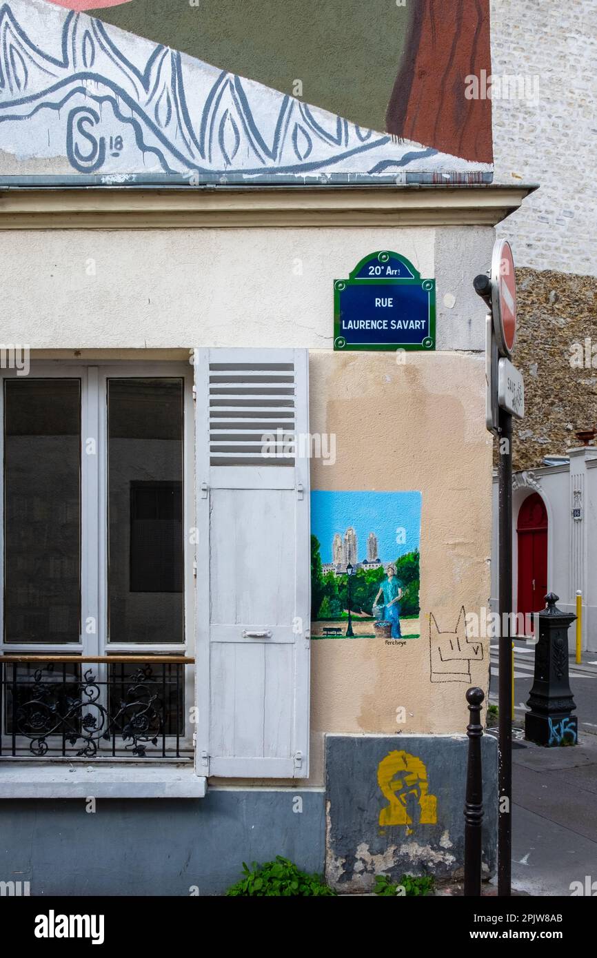 Parigi, Francia, ottobre 2022, vista di Street art in Laurence Savart strada nel 20th ° distretto della capitale Foto Stock