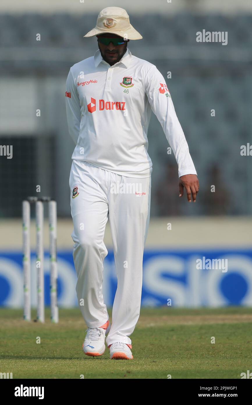 Shakib al Hasan durante il solo test match tra Bangladesh e Irlanda allo Sher-e-Bangla National Cricket Stadium, Mirpur, Dhaka, Bangladesh. Foto Stock