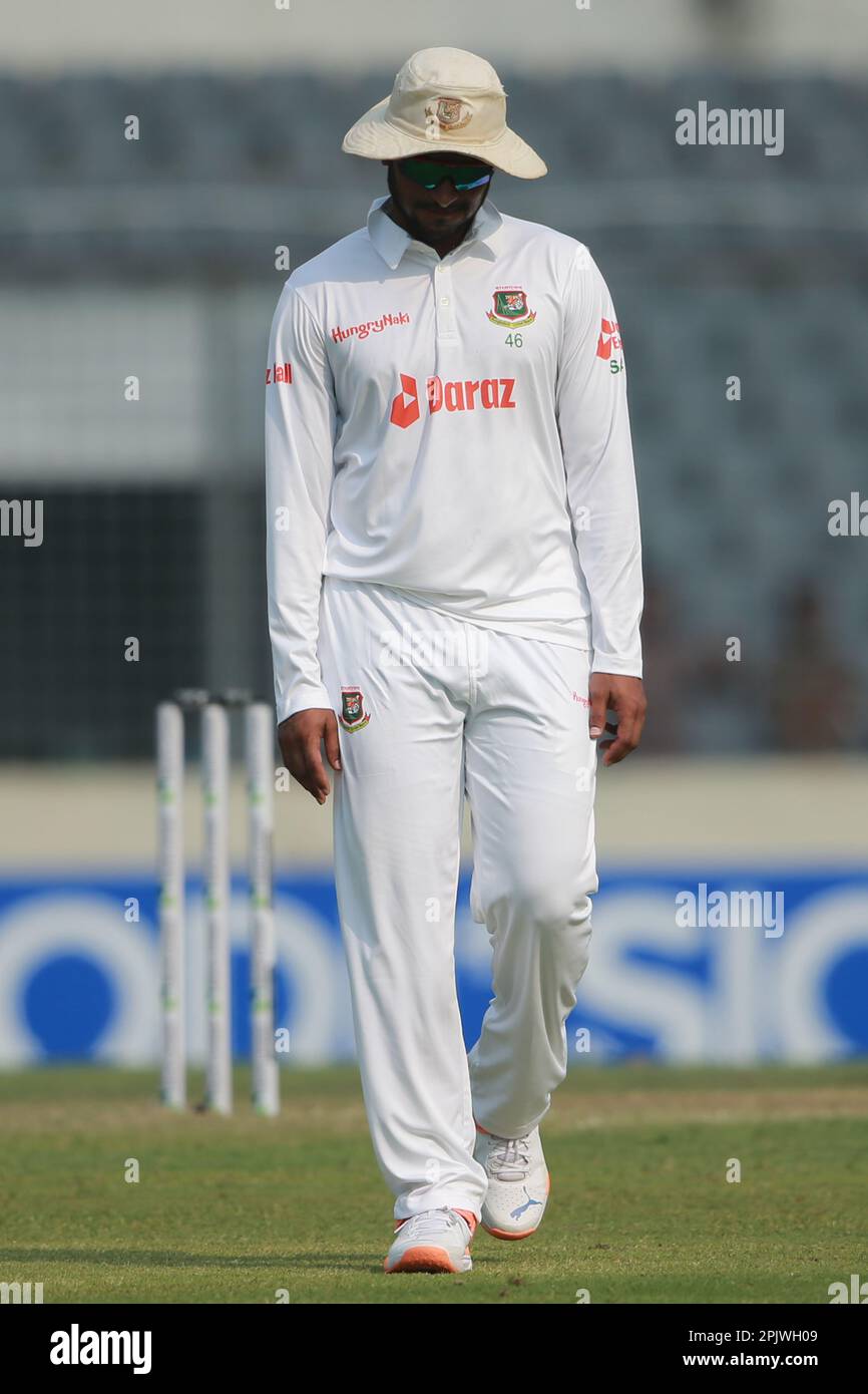 Shakib al Hasan durante il solo test match tra Bangladesh e Irlanda allo Sher-e-Bangla National Cricket Stadium, Mirpur, Dhaka, Bangladesh. Foto Stock