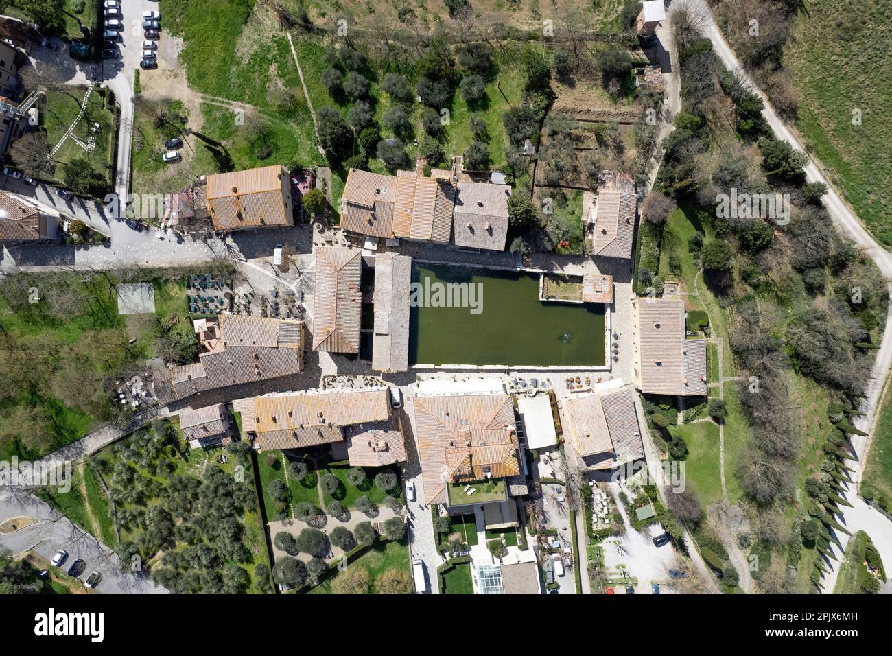 Documentazione fotografica aerea dell'antico borgo di bagno Vignoni in Toscana Foto Stock