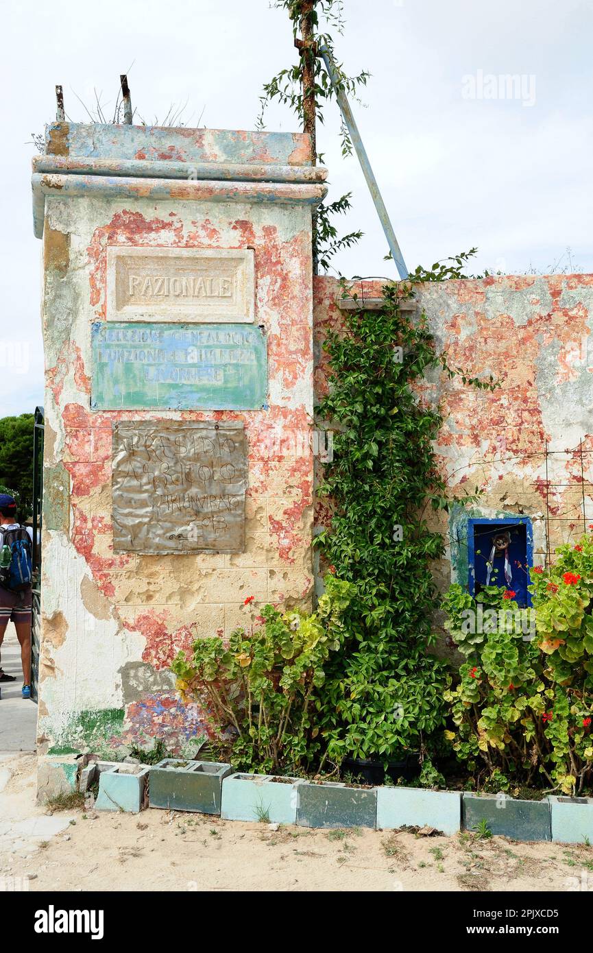 Pianosa, un'isola dell'Arcipelago Toscano, sede di una prigione fino al 2011, oggi una Riserva Naturale accoglie un massimo di 250 visitatori al giorno. Pianosa; T Foto Stock