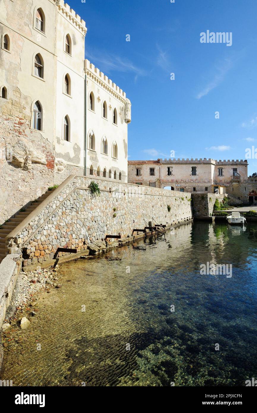 Pianosa, un'isola dell'Arcipelago Toscano, sede di una prigione fino al 2011, oggi una Riserva Naturale accoglie un massimo di 250 visitatori al giorno. Pianosa; T Foto Stock