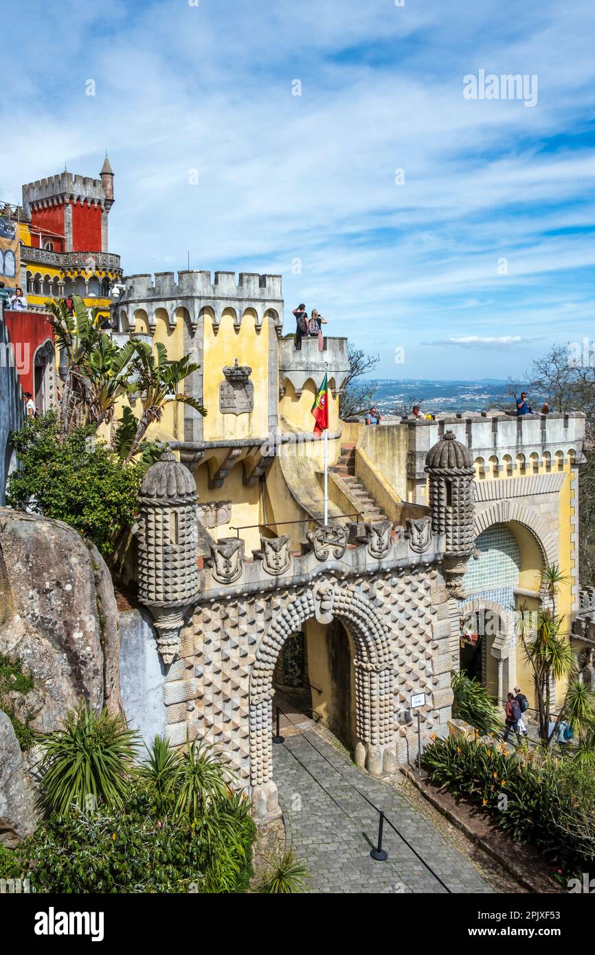 Palácio da pena, conosciuto anche come Palacio Nacional da pena, nella città portoghese di Sintra. Foto Stock