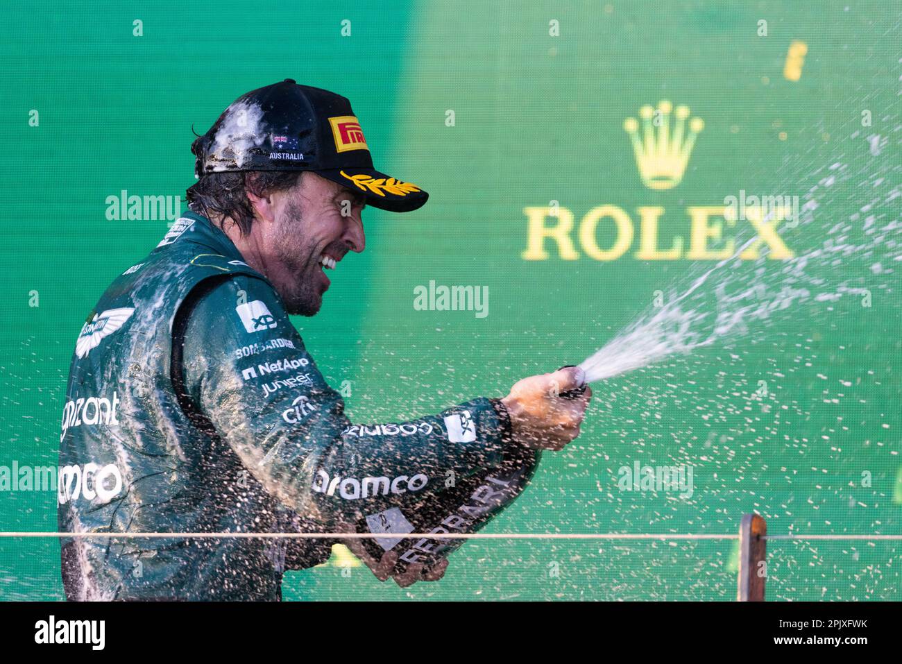 Melbourne, Victoria, Australia. 2nd Apr, 2023. MELBOURNE, AUSTRALIA - 2 APRILE: Fernando Alonso di Spagna festeggia il suo 3rd° posto per il team di Formula uno Aston Martin Aramco Cognizant il giorno della gara durante il Gran Premio d'Australia 2023 all'Albert Park il 2 aprile 2023 a Melbourne, Australia. (Credit Image: © Chris Putnam/ZUMA Press Wire) SOLO PER USO EDITORIALE! Non per USO commerciale! Foto Stock