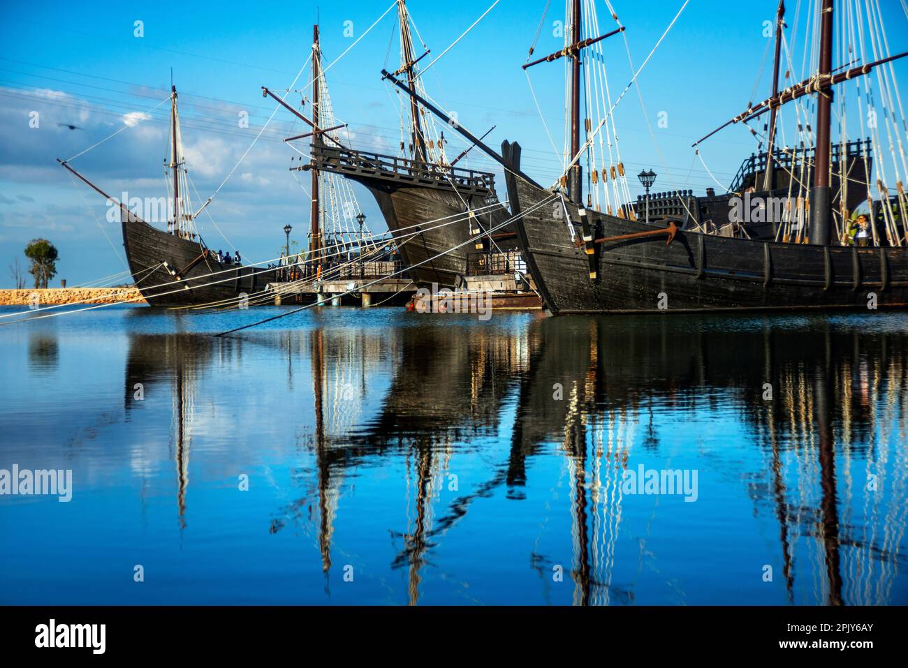 Tre pontili delle caravelle immagini e fotografie stock ad alta
