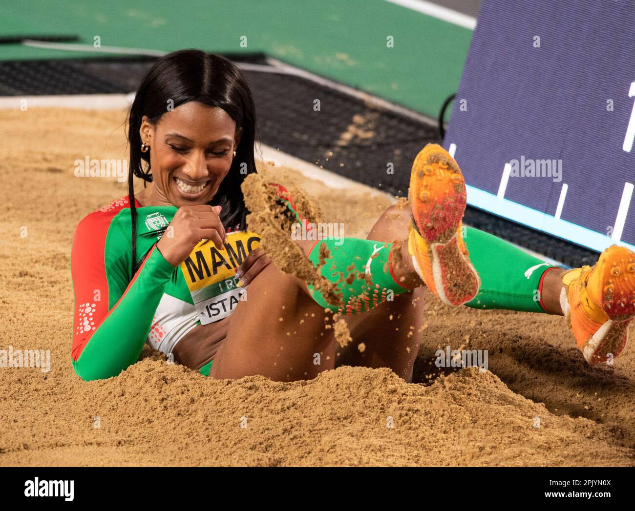 Patrícia Mamona, portoghese, che gareggia nella finale di salto triplo femminile ai Campionati europei di atletica indoor della Ataköy Athletics Arena in IST Foto Stock