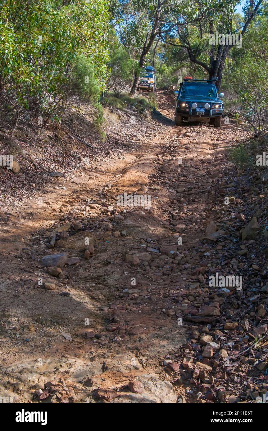 Offroading nel Lerderderderg state Park, a nordovest di Melbourne, con l'offroad e il Camping Club di Victoria, 1 aprile 2023 Foto Stock