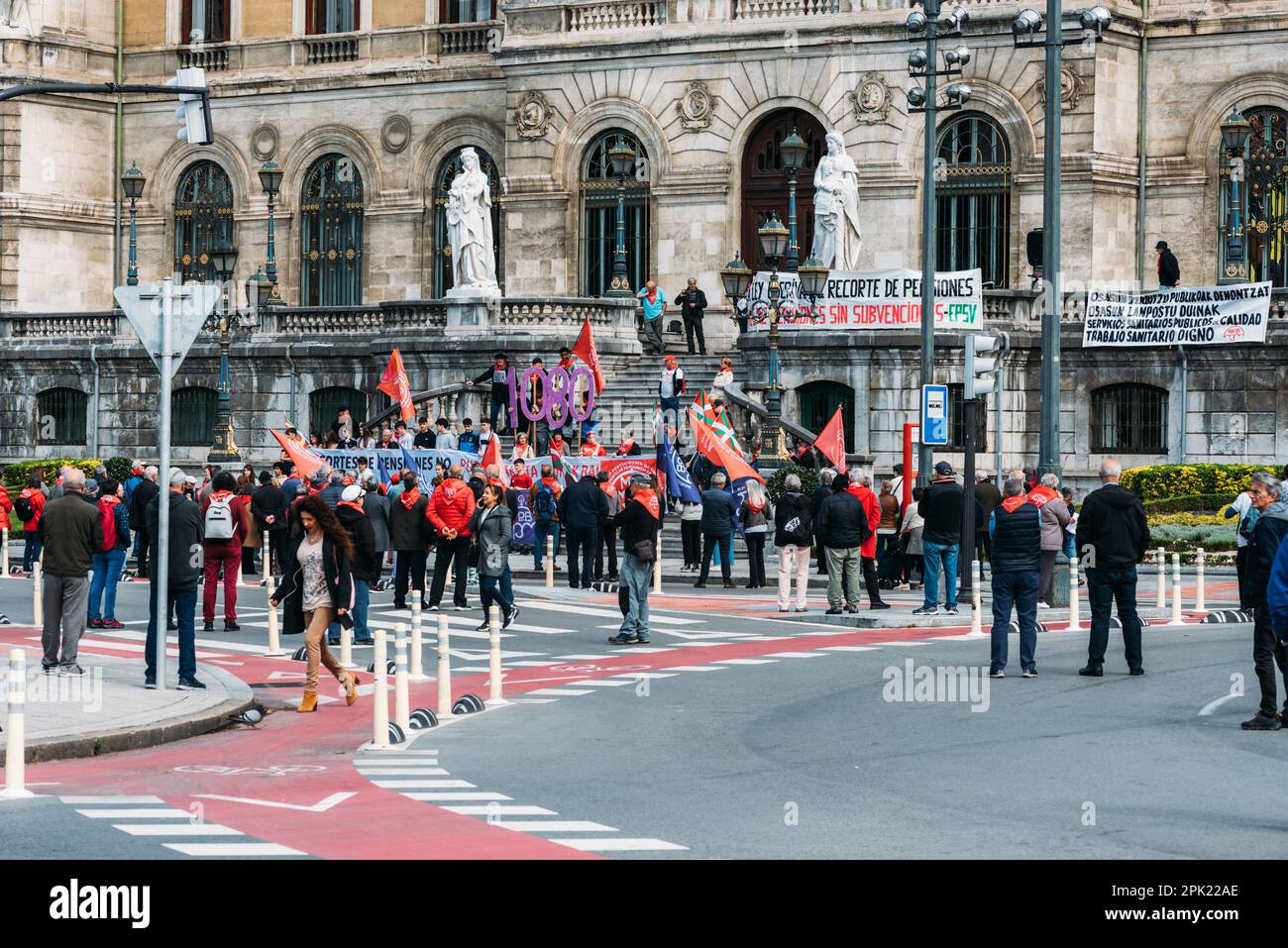 Bilbao, Spagna - 3 aprile 2023: Protesta per la riforma delle pensioni a Bilbao, Spagna Foto Stock