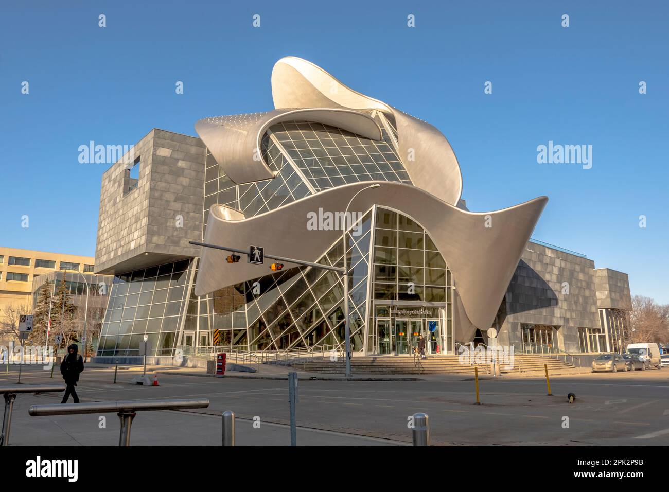 Edmonton, Alberta, Canada. Apr 04, 2023. L'edificio della Galleria d'Arte dell'Alberta. Un centro di eccellenza per le arti visive del Canada occidentale, Connecting Foto Stock