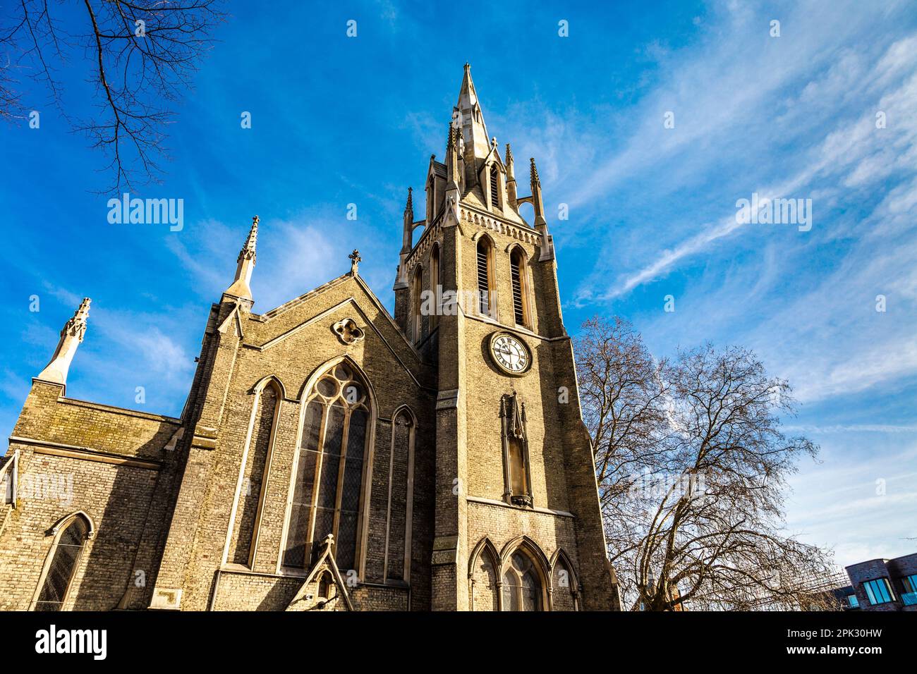 Chiesa di San Giovanni in stile inglese a Stratford, Londra, Regno Unito Foto Stock