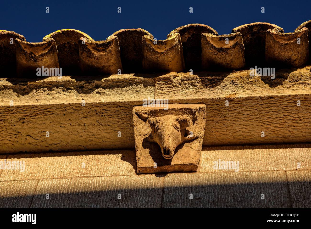 Particolare di un tetto del Conventet (convento) del Monastero di Pedralbes (Barcellona, Catalogna, Spagna) ESP detalle de un tejado al Conventet Pedralbes Foto Stock