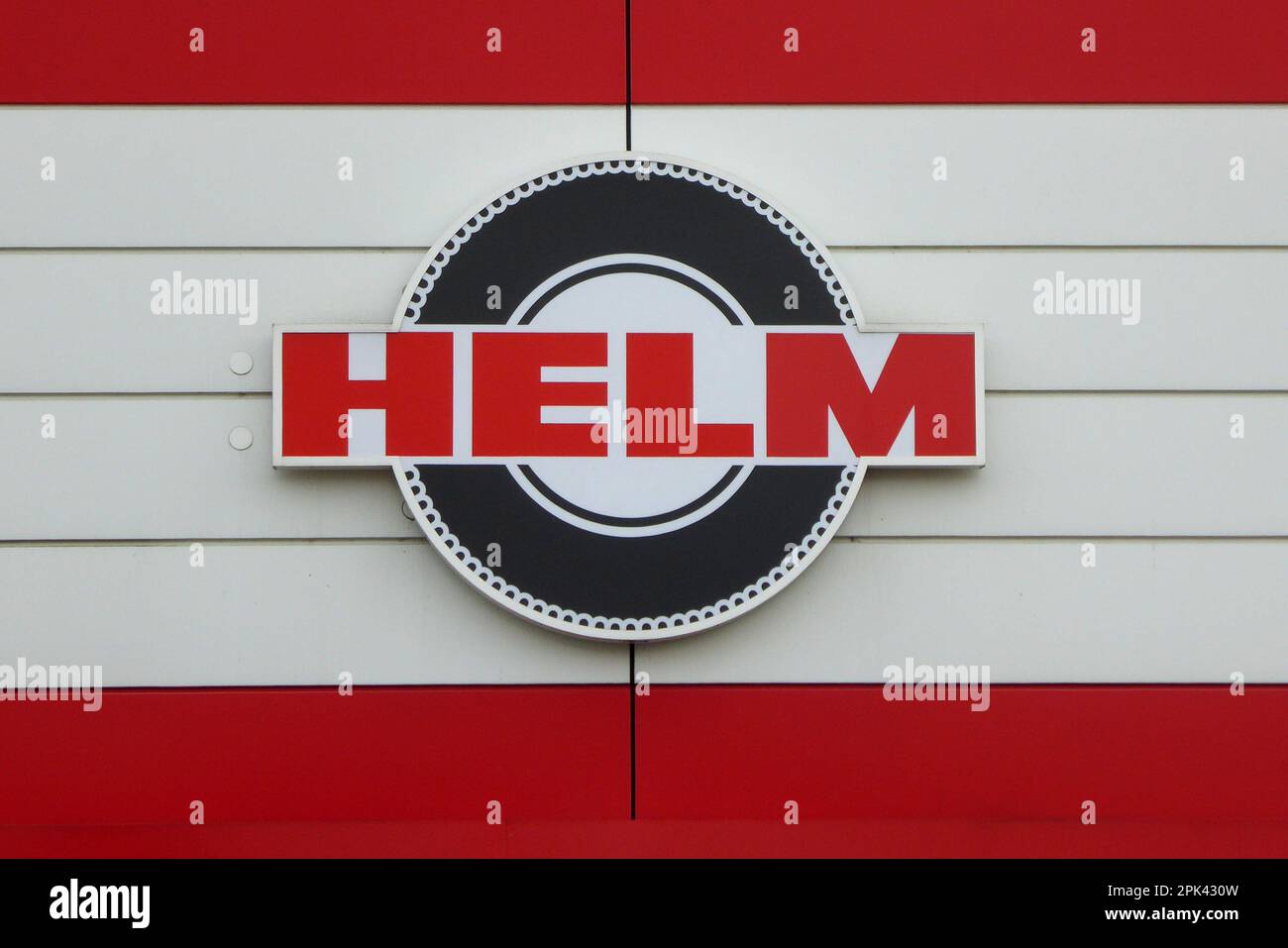 Helm / Reifen / Schriftzug / Logo / Service / KFZ Werkstatt Foto Stock