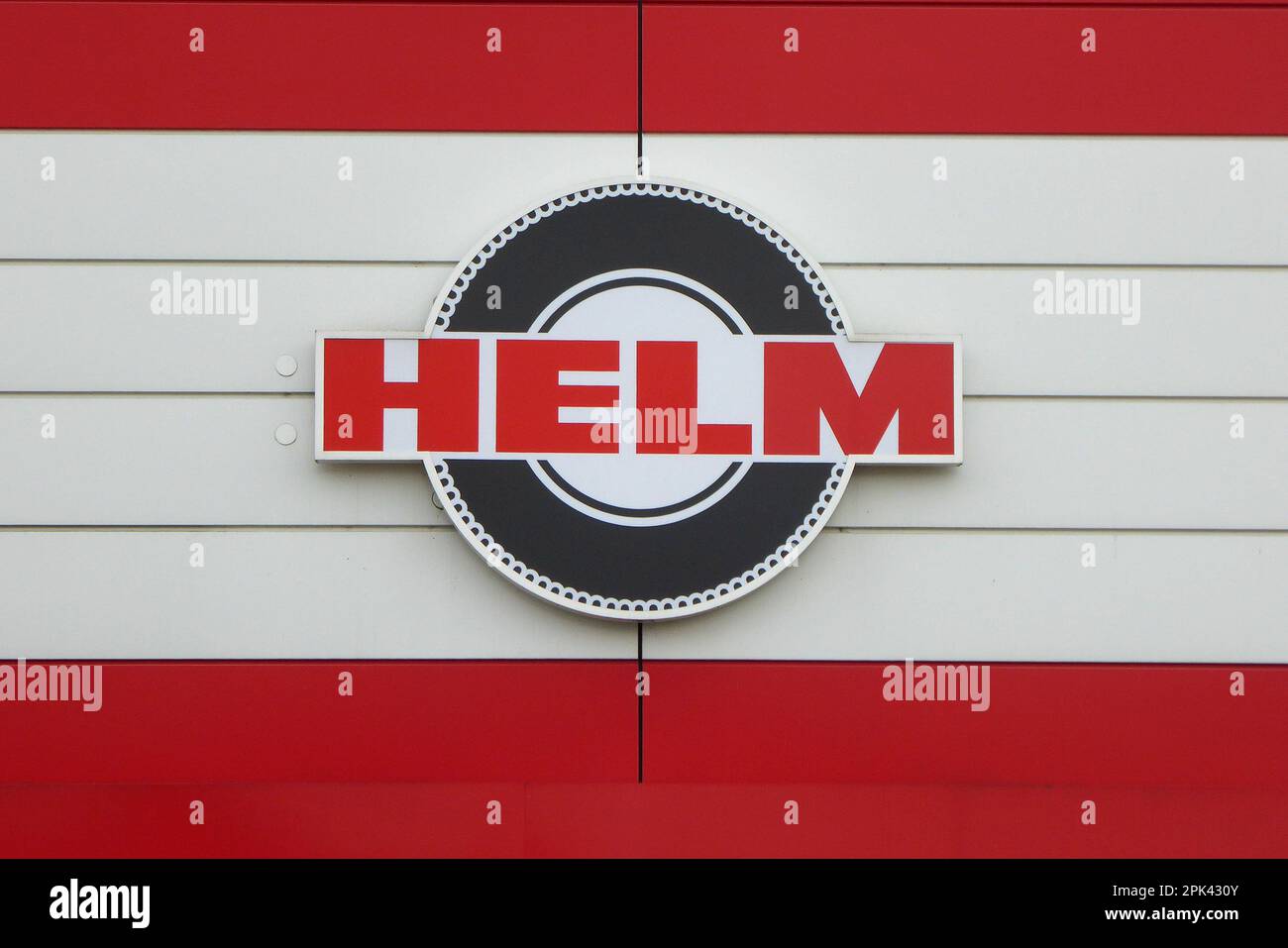 Helm / Reifen / Schriftzug / Logo / Service / KFZ Werkstatt Foto Stock