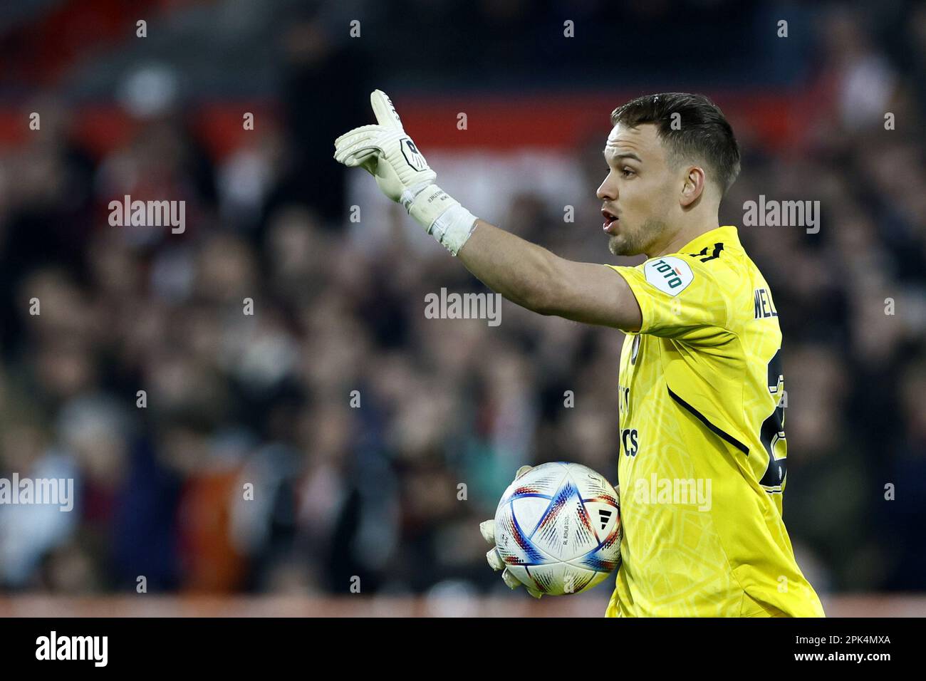 ROTTERDAM - portiere di Feyenoord Timon Wellenreuther durante la Semifinale della Coppa Toto KNVB tra Feyenoord e Ajax allo stadio di Feyenoord de Kuip il 5 aprile 2023 a Rotterdam, Paesi Bassi. ANP KOEN VAN WEEL Foto Stock