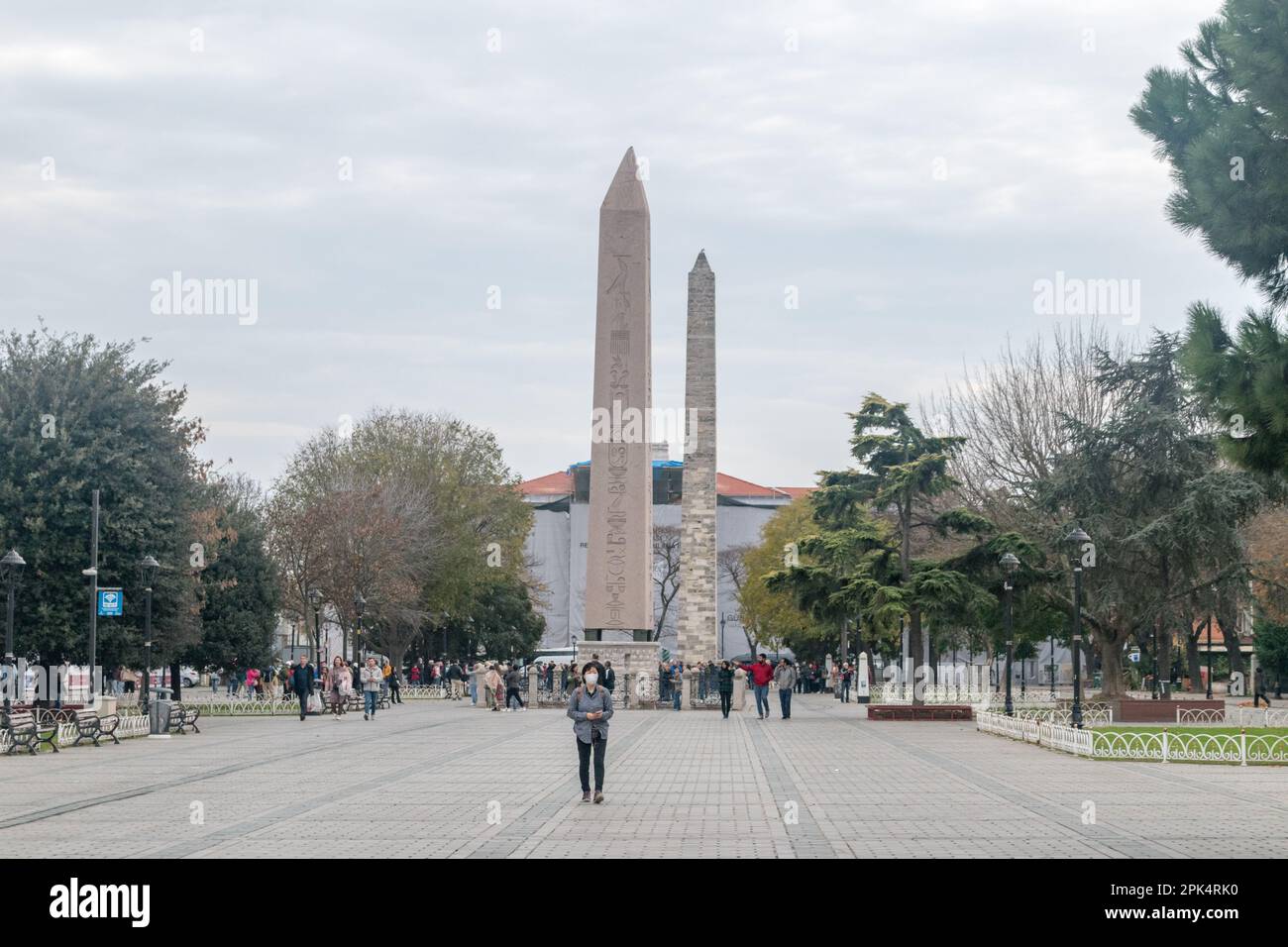 Istanbul, Turchia - 10 dicembre 2022: Obelisco di Teodosio in Piazza Sultanahmet (Ippodromo di Costantinopoli). Foto Stock