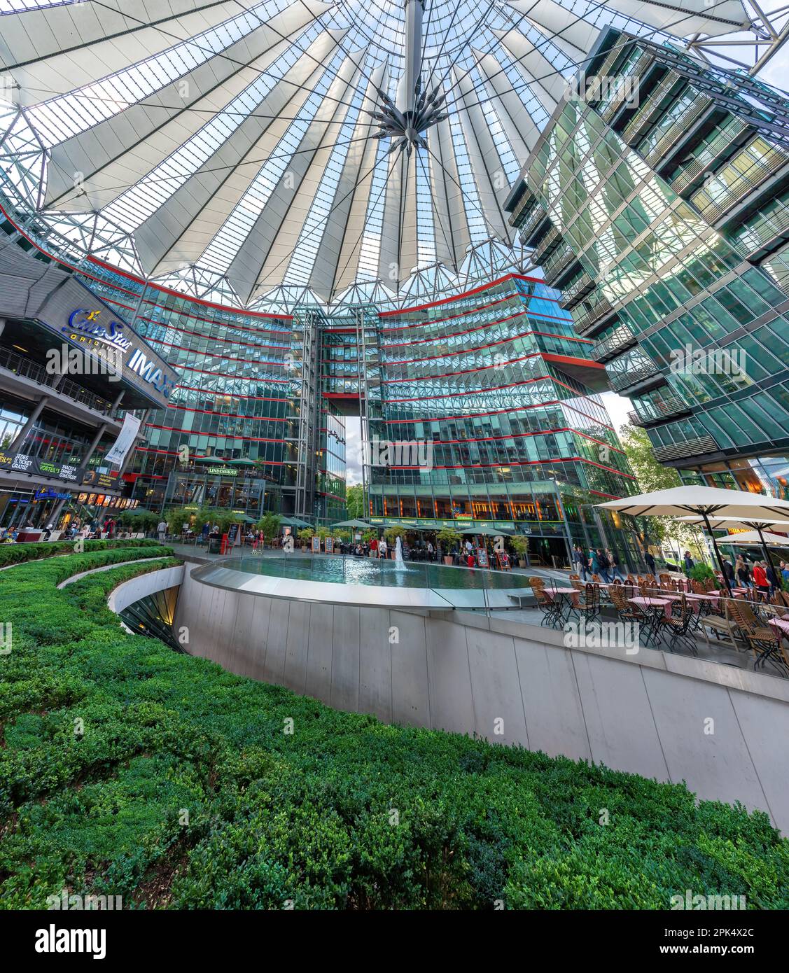 Interni Sony Center - Berlino, Germania Foto Stock Interni Sony Center - Berlino, Germania Foto Stock