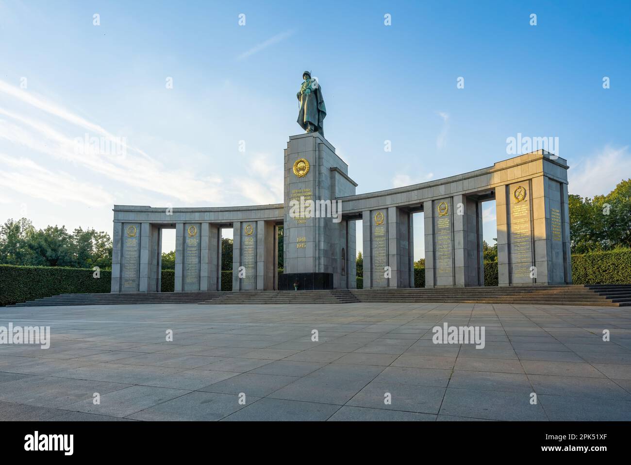 Memoriale sovietico al parco Tiergarten - Berlino, Germania Foto Stock