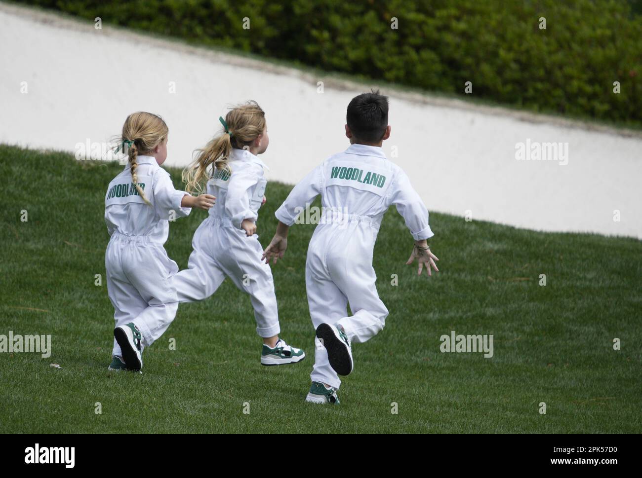 Augusta, Stati Uniti. 05th Apr, 2023. I bambini di Gary Woodland giocano sul green 8th durante il concorso Par 3 al torneo Masters presso l'Augusta National Golf Club di Augusta, Georgia, mercoledì 5 aprile 2023. Foto di Bob strong/UPI Credit: UPI/Alamy Live News Foto Stock