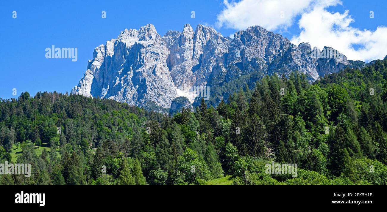 Maestoso paesaggio montano, Monte Antelao, Borca di Cadore, Italia Foto Stock