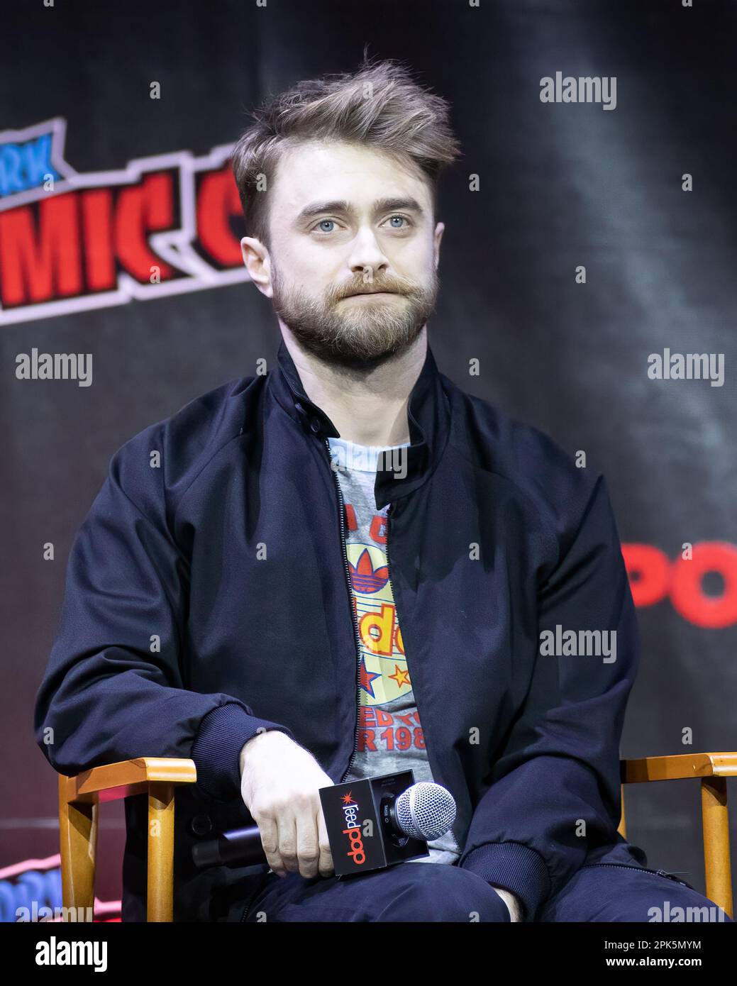 Strano: Al Yankovic Story vede Daniel Radcliffe & Evan Rachel Wood al NYCC 2022 Foto Stock