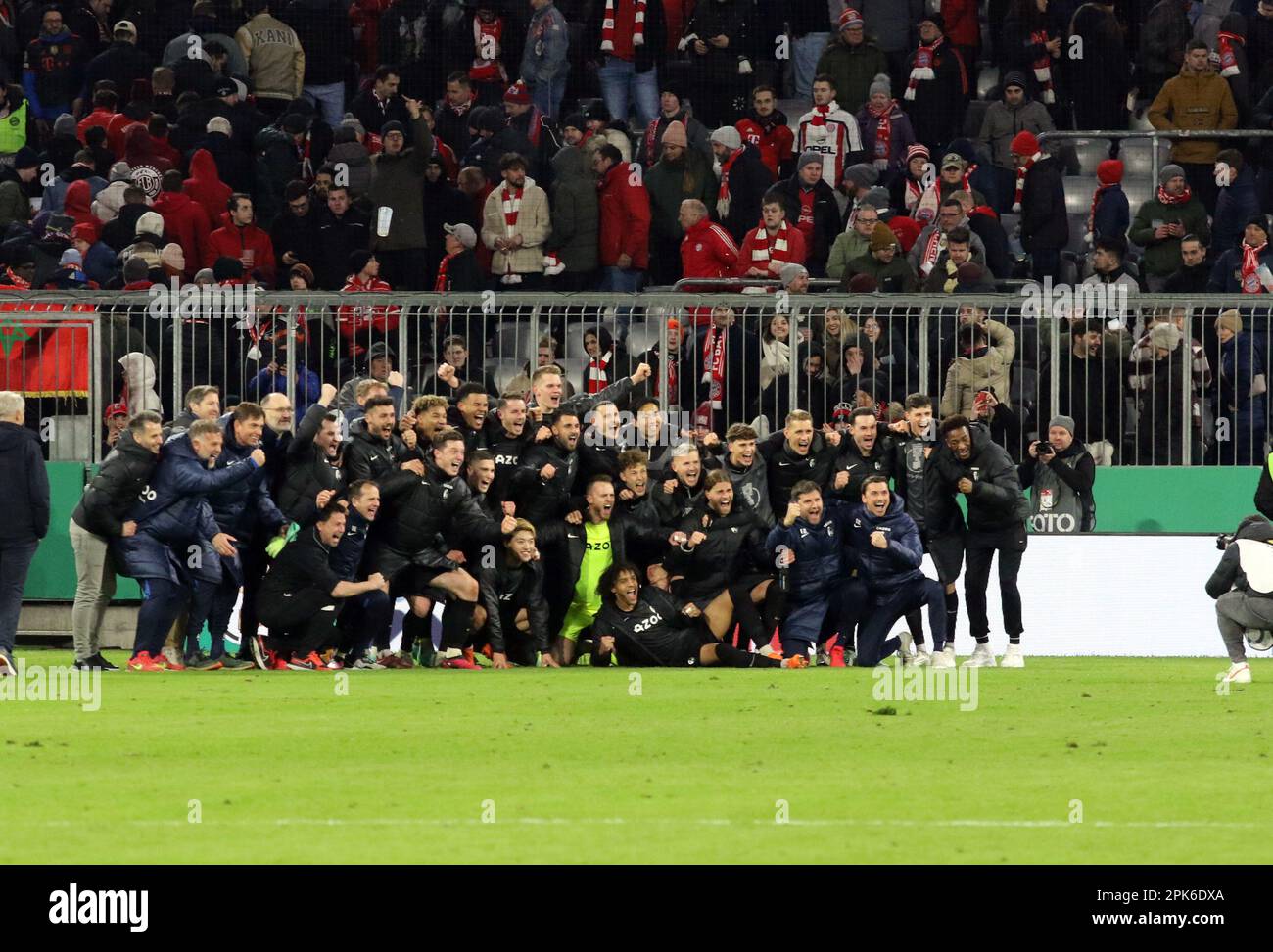 MONACO di Baviera, GERMANIA 04 APRILE Obiettivo 12 di penalità SC Freiburg elimina MONACO di Baviera, GERMANIA 04 APRILE Obiettivo 12 di penalità SC Freiburg elimina