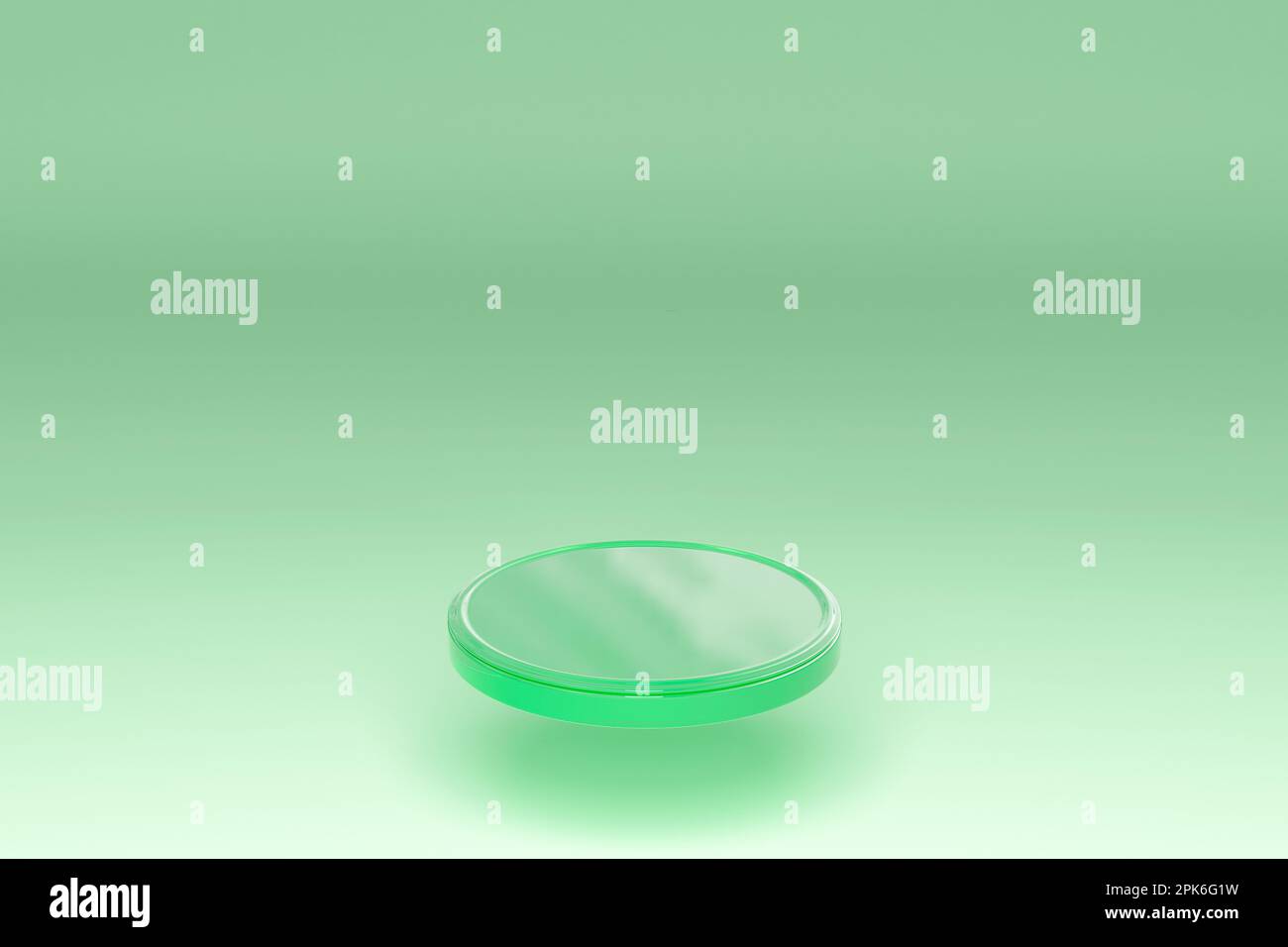 Disco di vetro verde su sfondo menta chiaro. Scena minima. Un podio per l'esposizione dei prodotti. rendering 3d Foto Stock