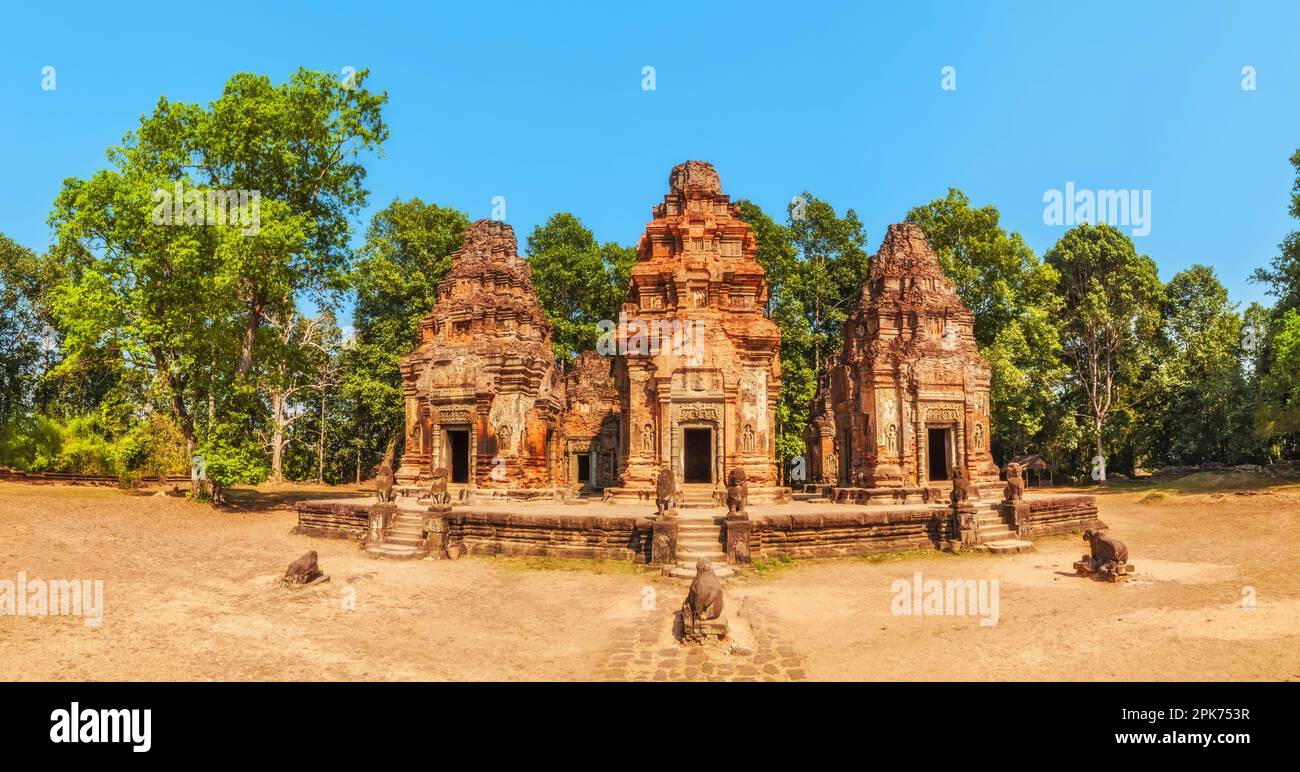 Il Tempio di Lolei, parte del gruppo di Roulos, vicino Angkor Wat, Cambogia Foto Stock