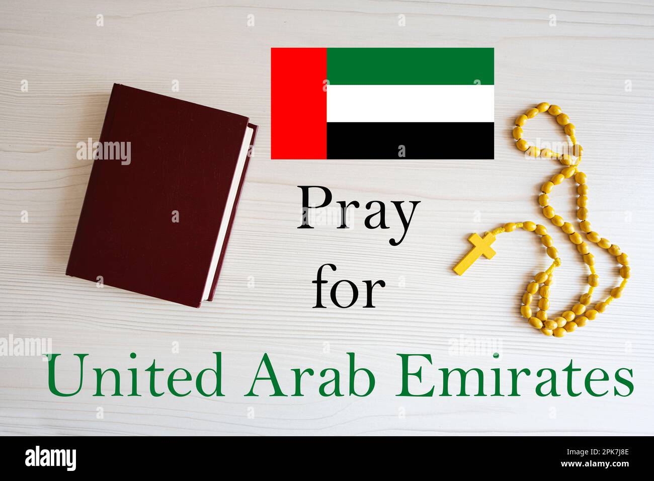 Pregate per gli Emirati Arabi Uniti. Rosario e sfondo della Sacra Bibbia. Foto Stock
