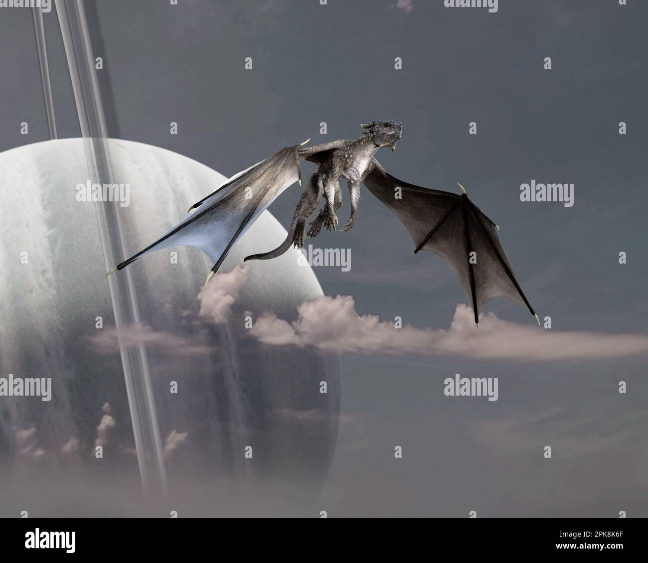 3d illustrazione di un drago grigio con ali sparse che volano verso l'alto nel cielo con un esoplanet ad anello sullo sfondo. Foto Stock