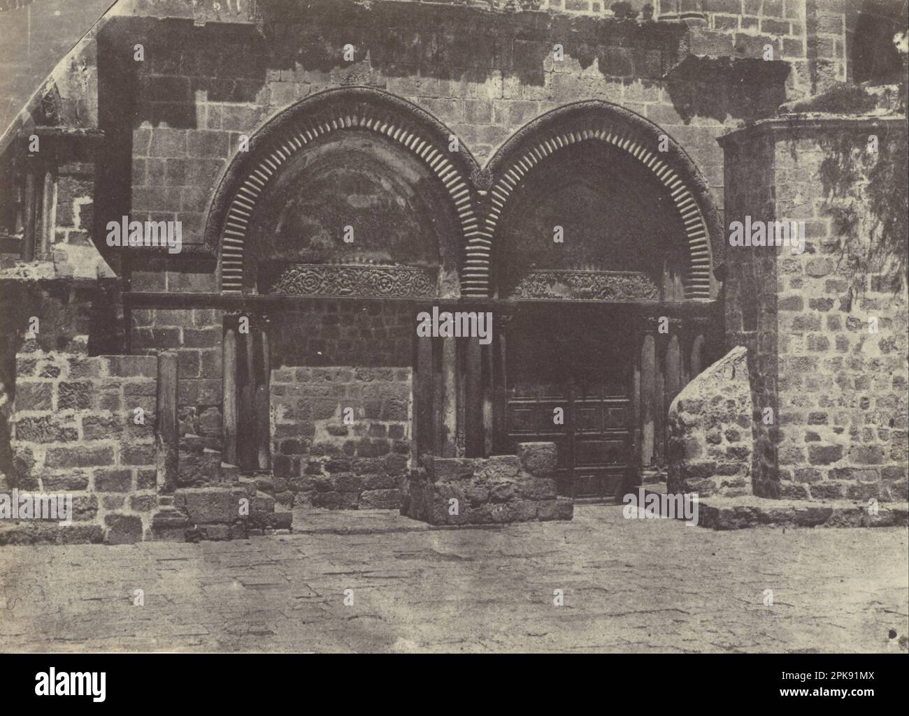 Palestina. Jérusalem. Portici inférieures de l'Église du Saint-Sépulcre negativo 19th agosto 1850; stampa 1852 di Maxime Du Camp Foto Stock