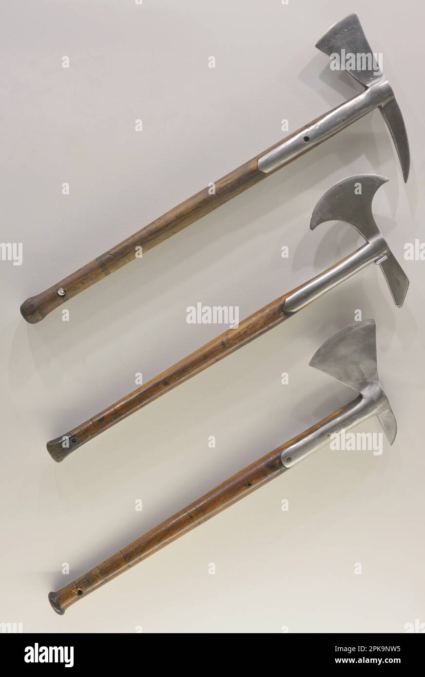 Assi di imbarco. Modello 'Tomahawk', realizzato da John Yates & Co., Inghilterra (1838-1859), modello a lama curva, modello c. 1850 e modello inglese 1859, c.1859-1890. Museo Marittimo. Lisbona, Portogallo. Foto Stock